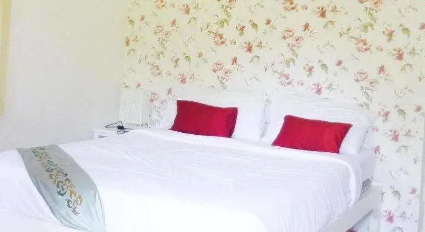 Bed in Him Naam Pai Resort