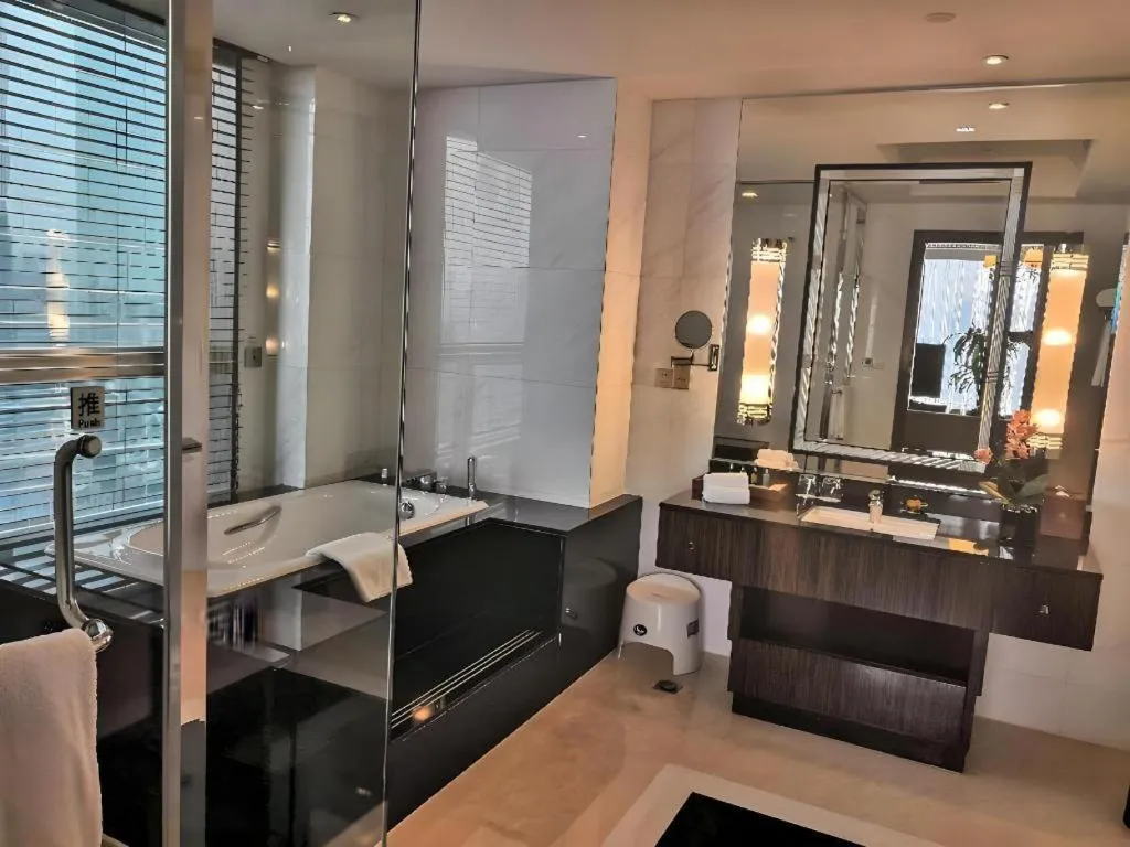 Grand Soluxe Zhongyou Hotel