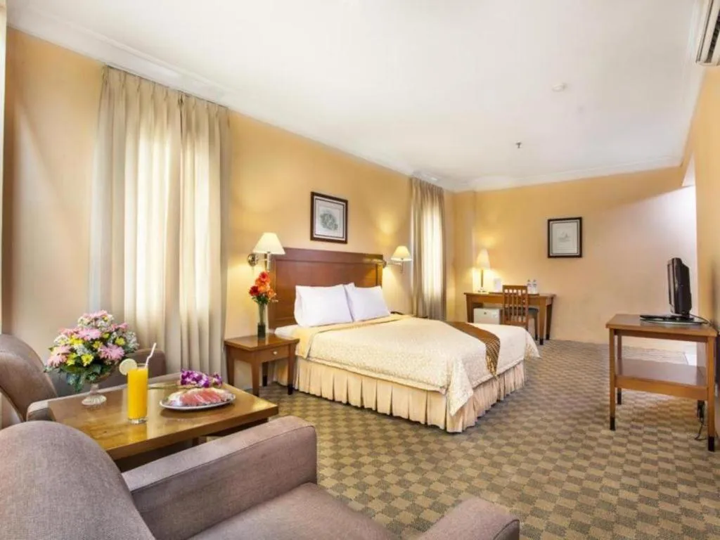 Bed in Nalendra Hotel