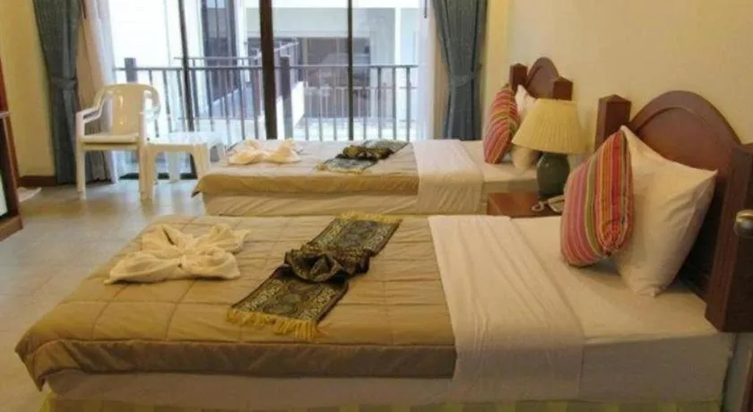 Bed in MT Hotel Patong