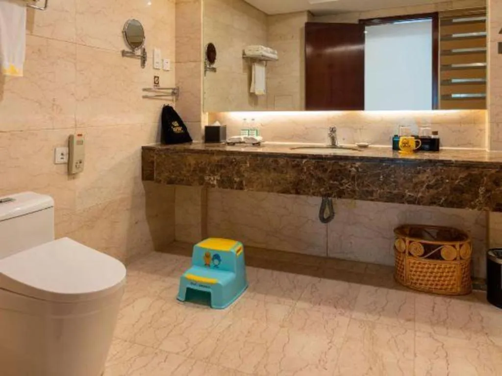 West International Trade Grand Hotel