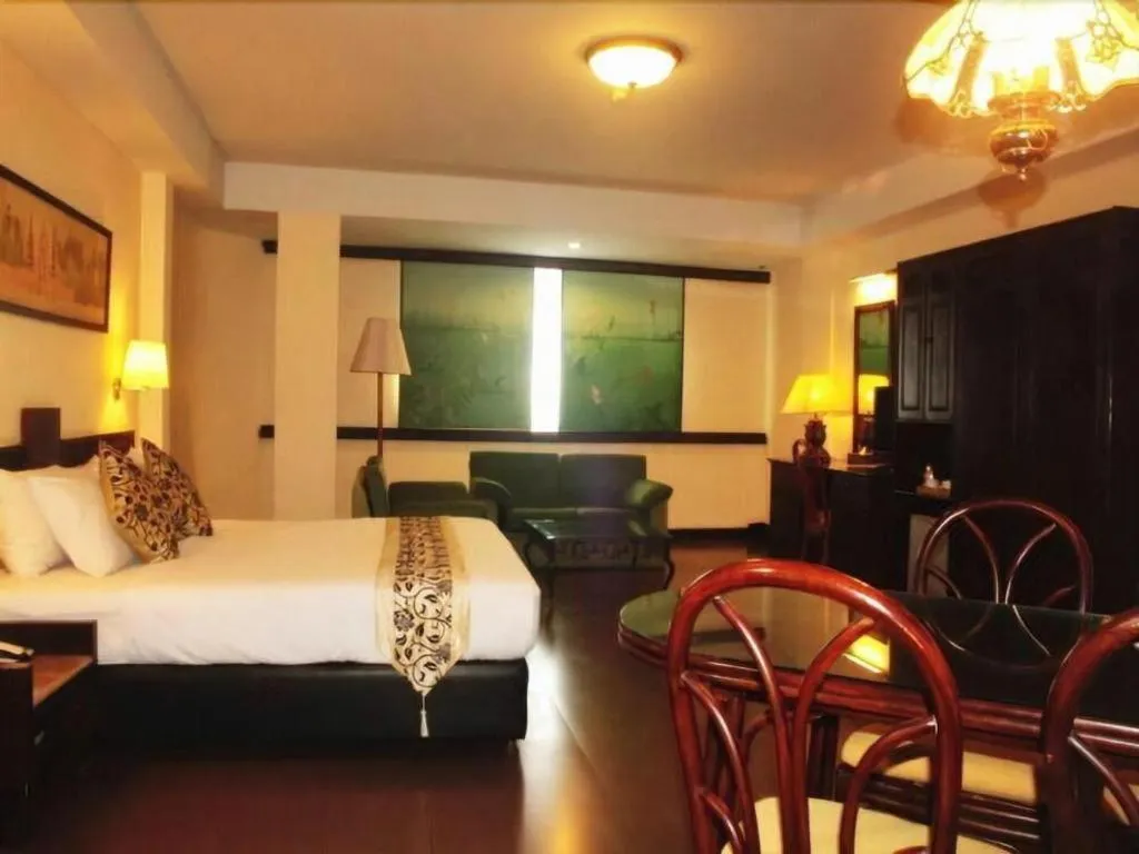 Losari Beach Hotel Makassar