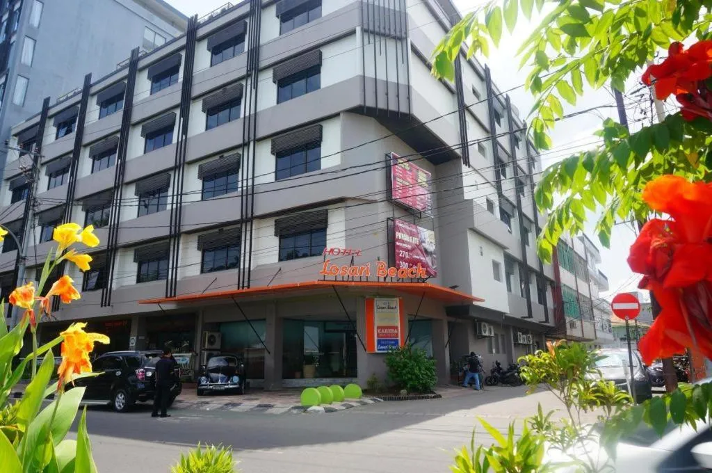 Losari Beach Hotel Makassar