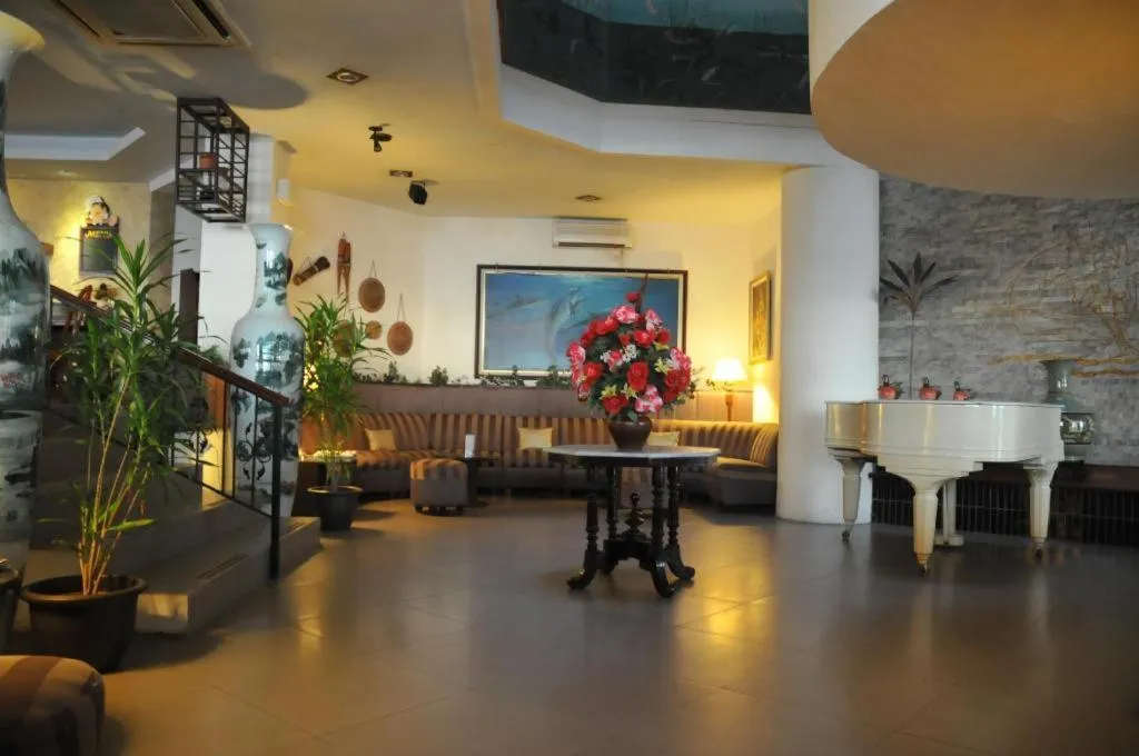 Losari Beach Hotel Makassar