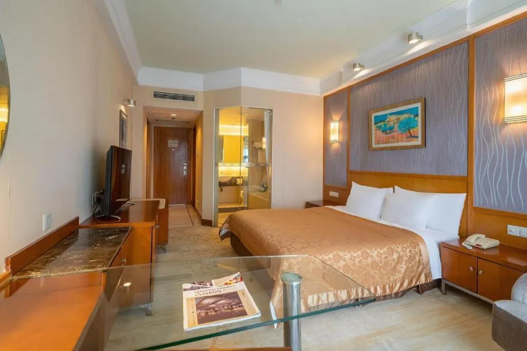 Bed in Qingdao Blue Horizon Hotel Huangdao