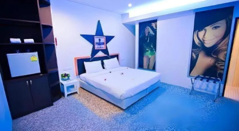 Bed in V-One Hotel Korat