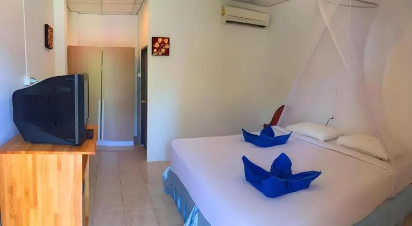 Bed in Phangan Cabana Resort