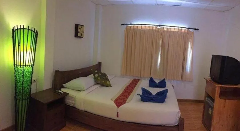 Bed in Phangan Cabana Resort