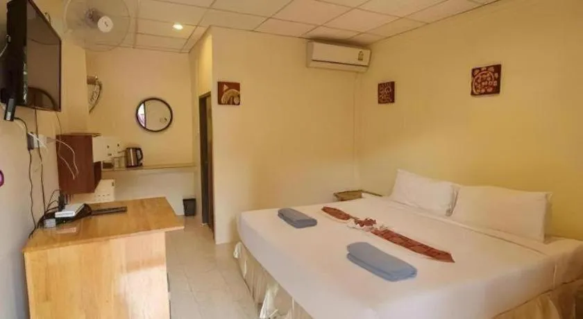 Bed in Phangan Cabana Resort