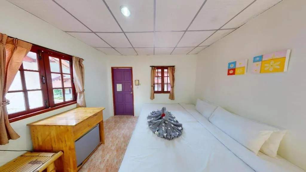 Bed in Phangan Cabana Resort