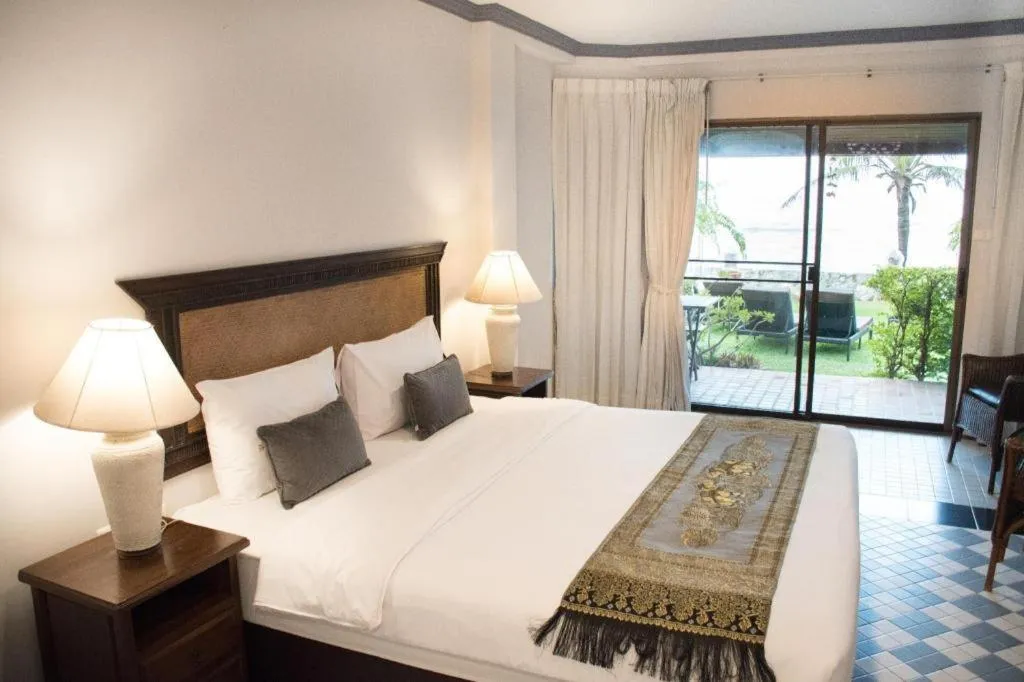 Bed in Sea Memories White Sand Beach Hotel