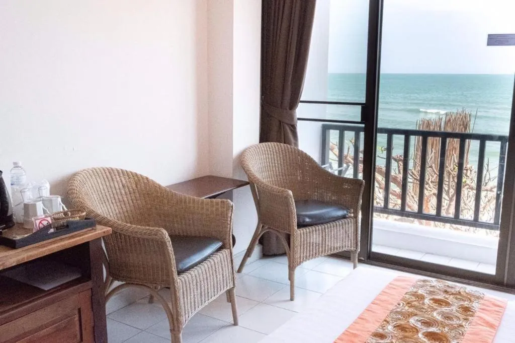 Sea Memories White Sand Beach Hotel