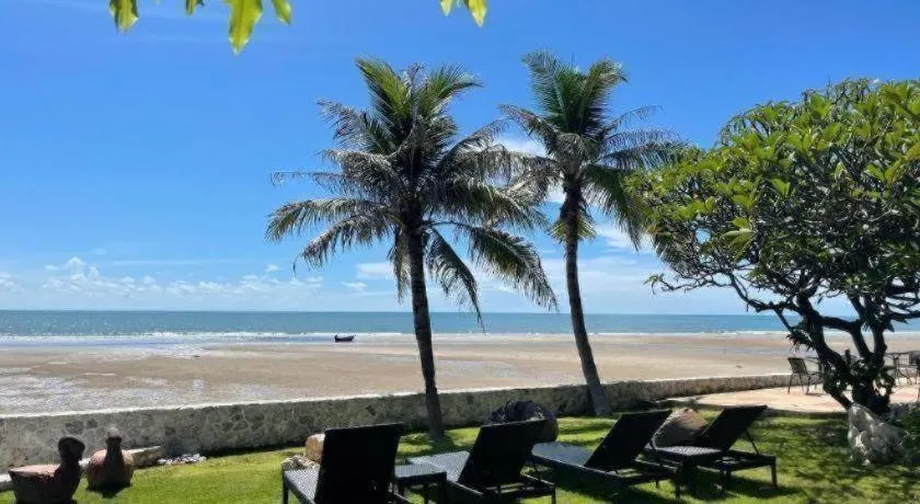 Sea Memories White Sand Beach Hotel