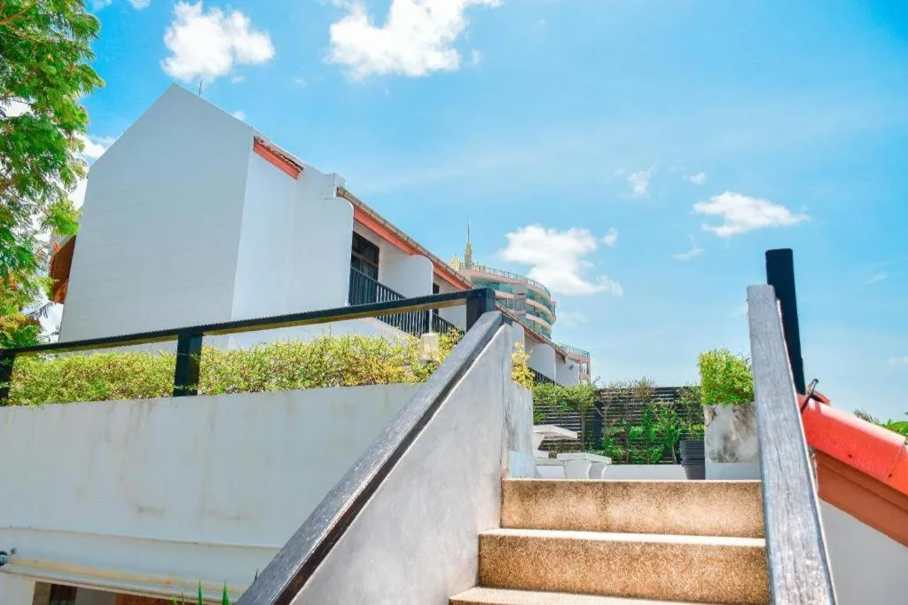 Sea Memories White Sand Beach Hotel