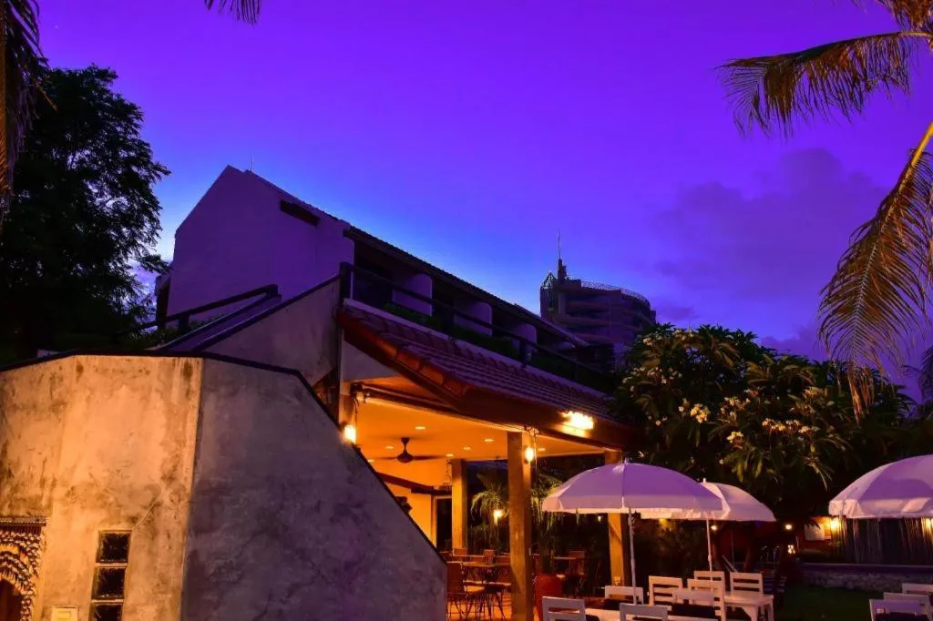 Sea Memories White Sand Beach Hotel