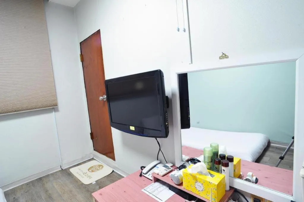 Goodstay Saewha Hostel