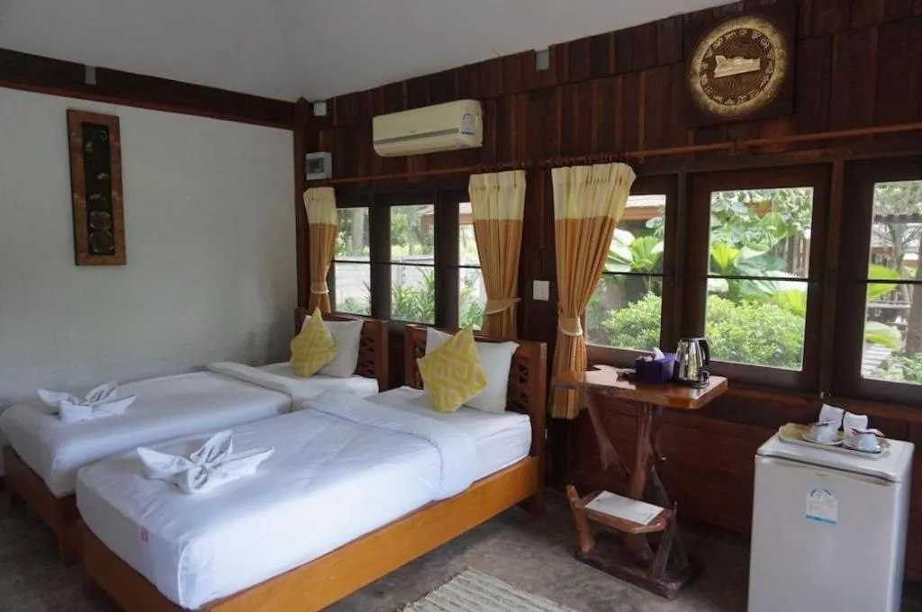 Bed in De Bua Valley