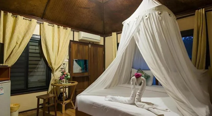 Bed in De Bua Valley