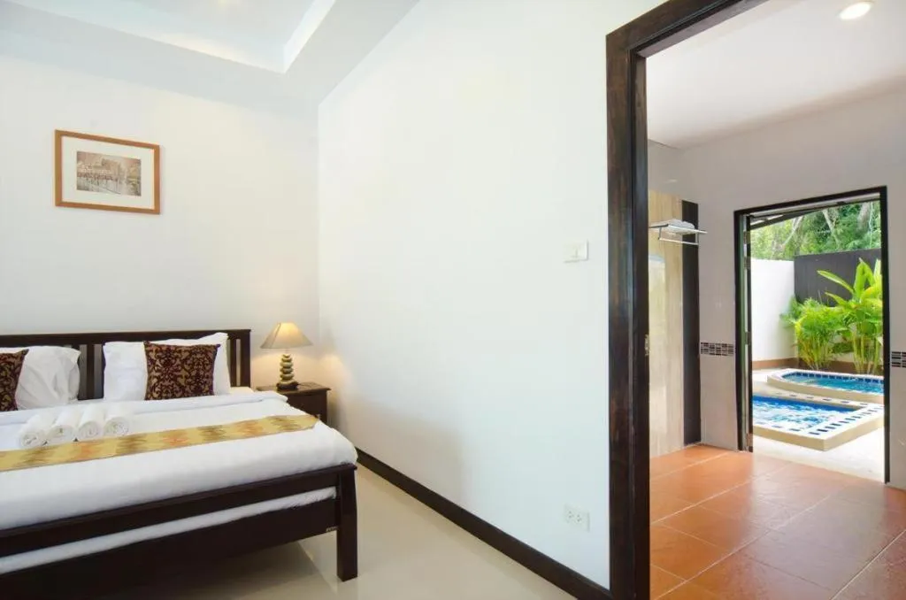 Bed in Nattha Waree Hot Spring Resort and Spa