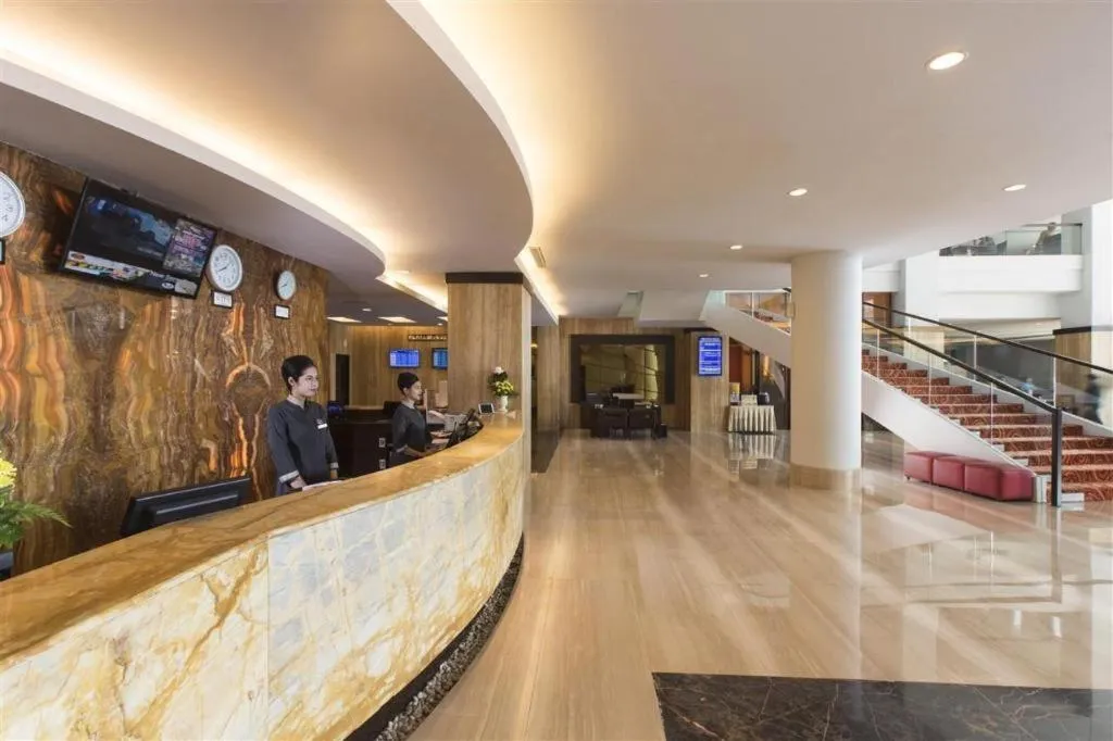 CLARO Makassar Hotel & Convention