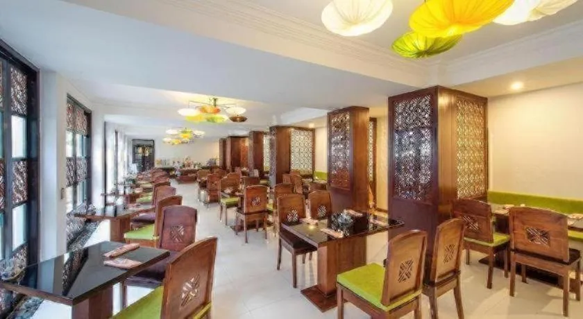 Vinh Hung 2 City Hotel