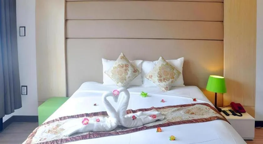 Bed in Vinh Hung 2 City Hotel