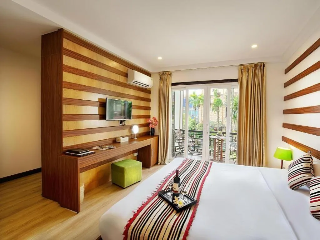 Bed in Vinh Hung 2 City Hotel