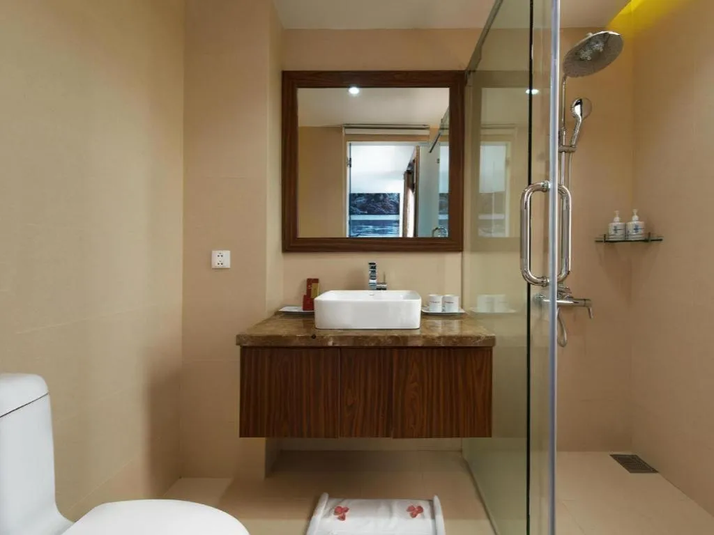 Vinh Hung 2 City Hotel