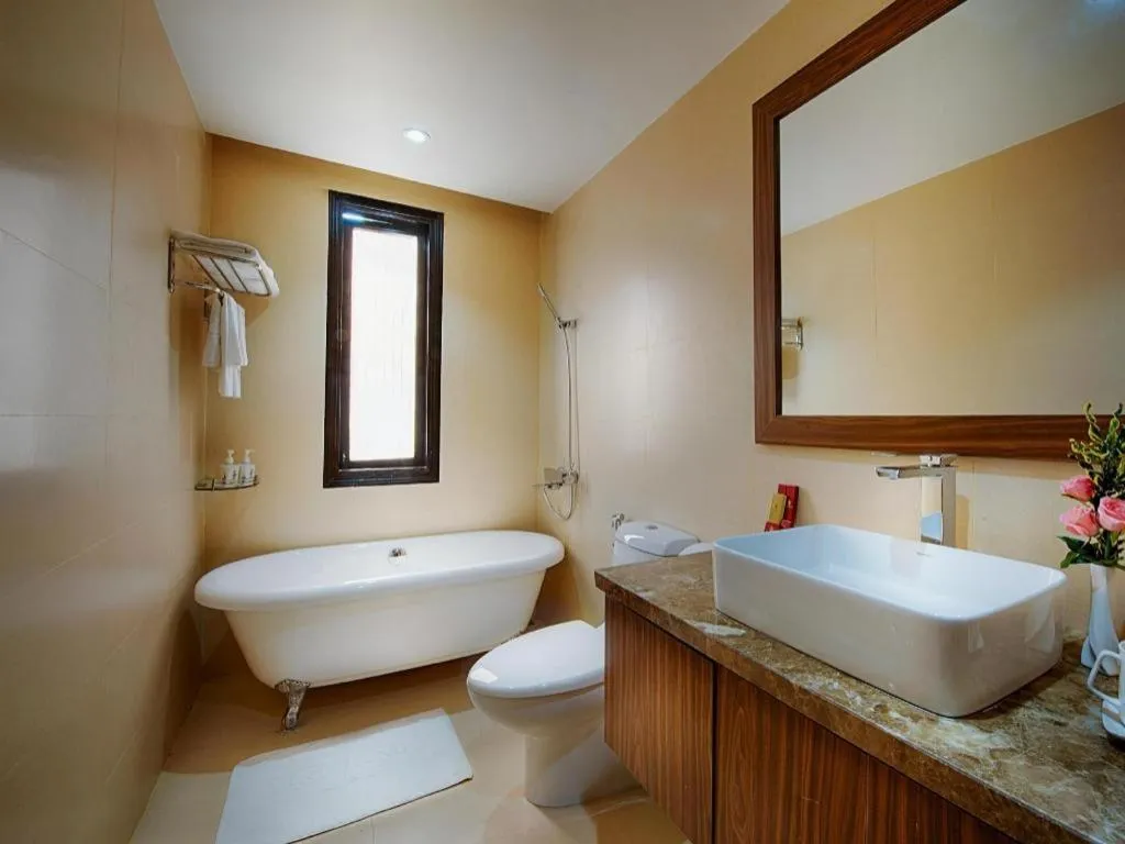 Vinh Hung 2 City Hotel