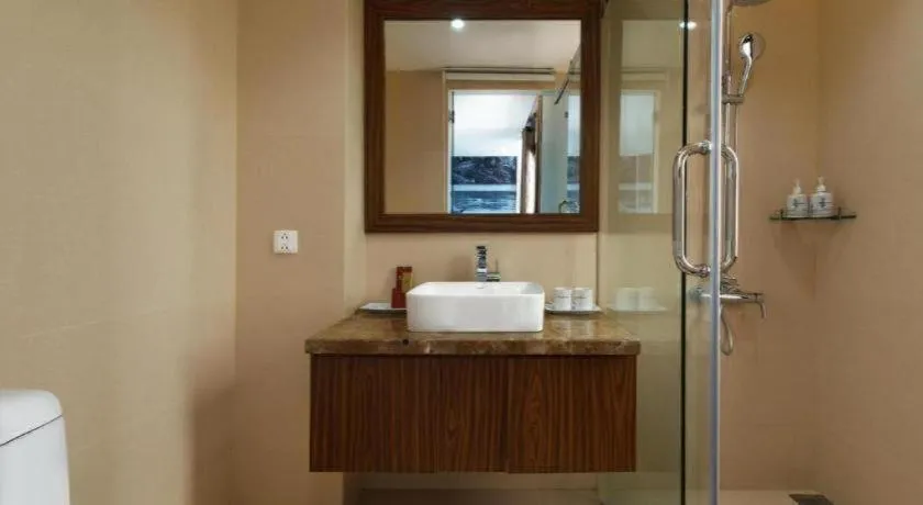 Vinh Hung 2 City Hotel