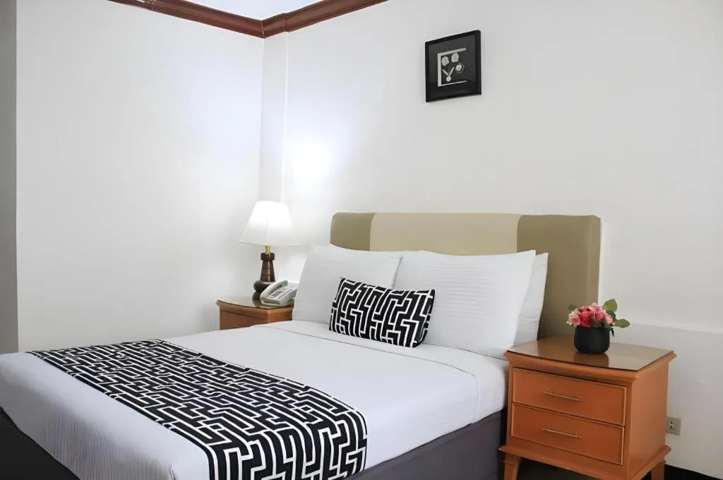 Bed in Las Palmas Hotel de Manila