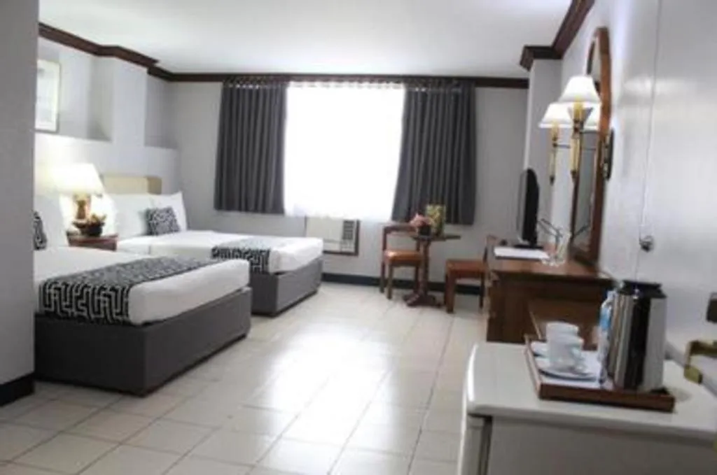 Bed in Las Palmas Hotel de Manila