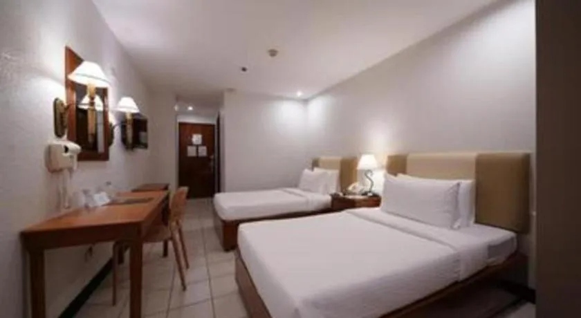 Bed in Las Palmas Hotel de Manila