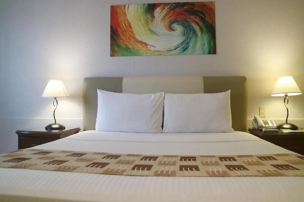 Bed in Las Palmas Hotel de Manila