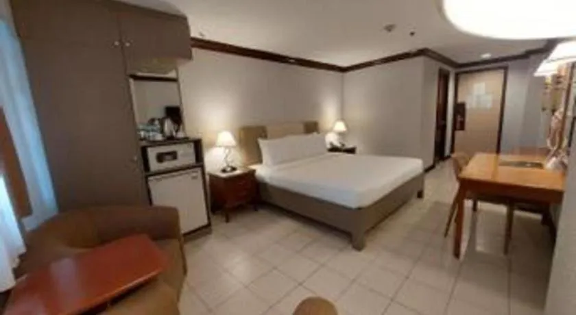 Bed in Las Palmas Hotel de Manila