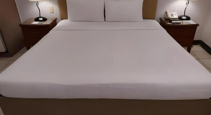 Bed in Las Palmas Hotel de Manila