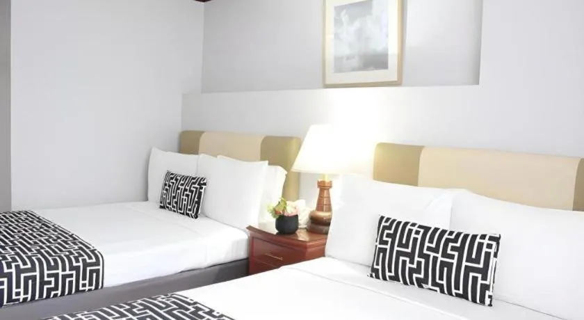 Bed in Las Palmas Hotel de Manila