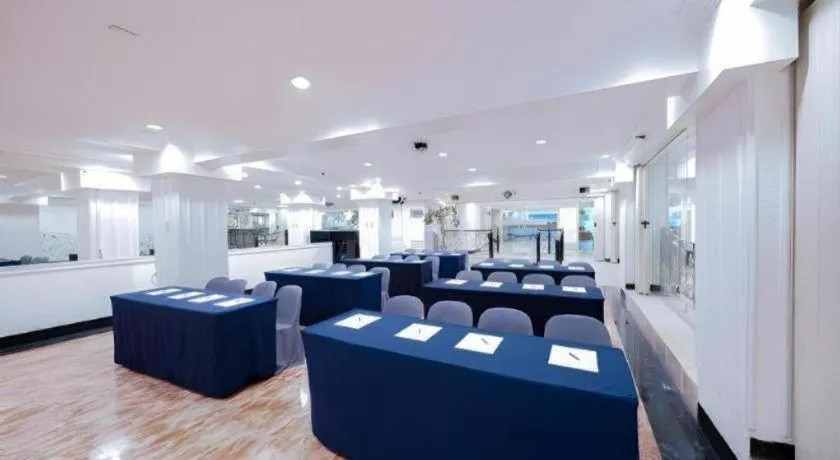 Las Palmas Hotel de Manila