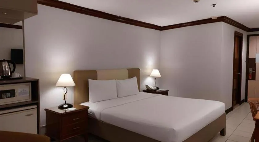 Bed in Las Palmas Hotel de Manila