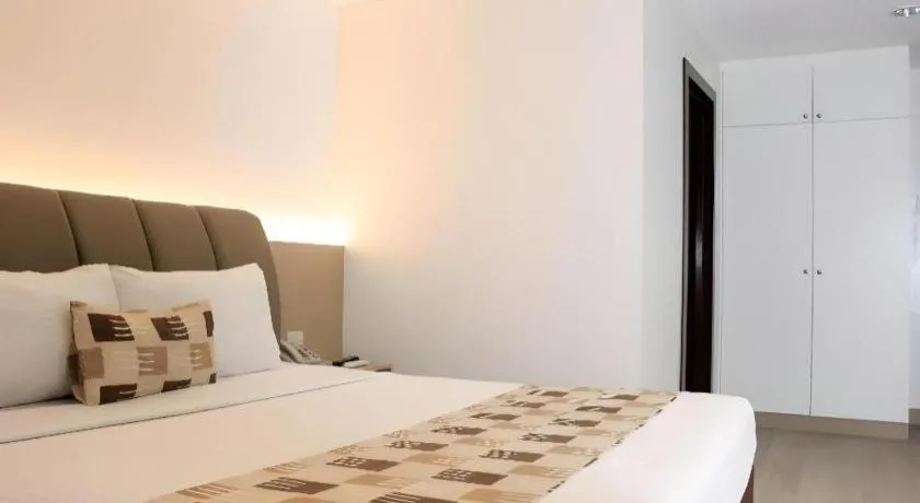 Bed in Las Palmas Hotel de Manila