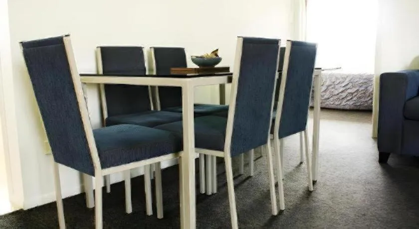 Bed in Hawera Central Motor Lodge