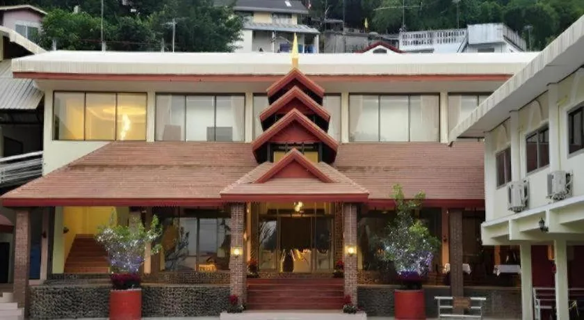 Piyaporn Hill Paradise Hotel