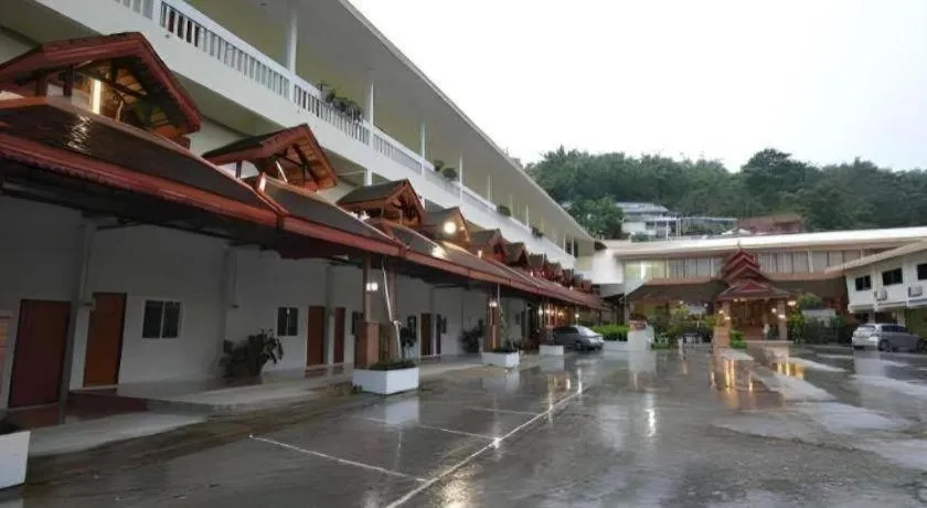 Piyaporn Hill Paradise Hotel