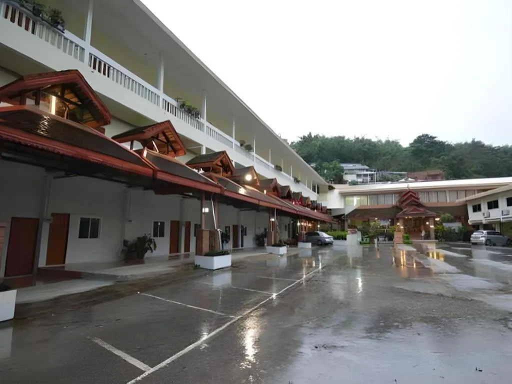 Piyaporn Hill Paradise Hotel