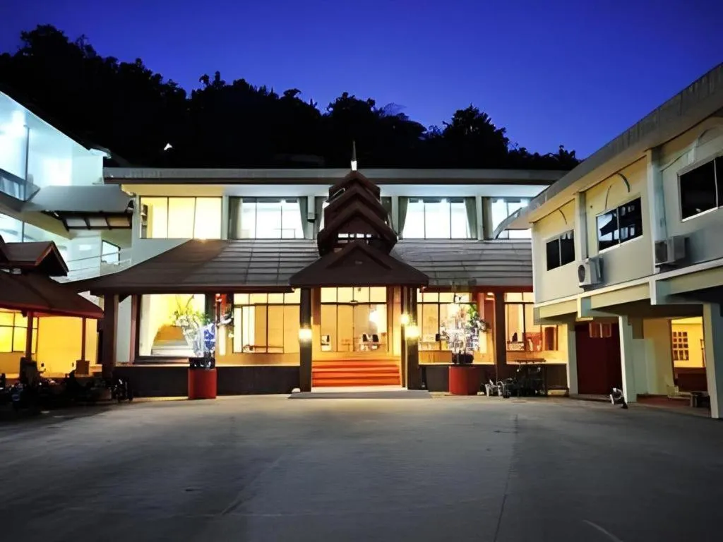 Piyaporn Hill Paradise Hotel