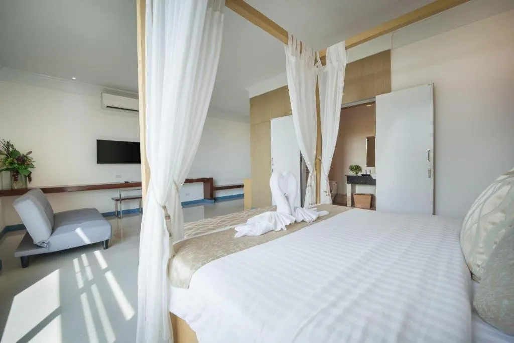 Bed in Kaew Samui Resort