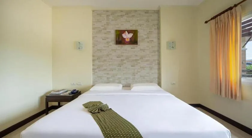 Bed in Kaew Samui Resort