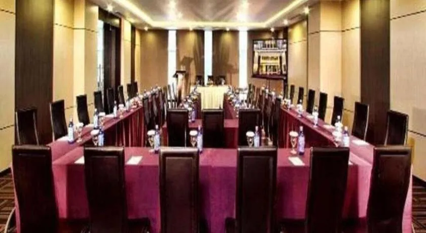 Orchardz Hotel Ayani