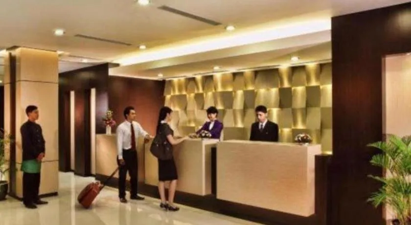 Orchardz Hotel Ayani