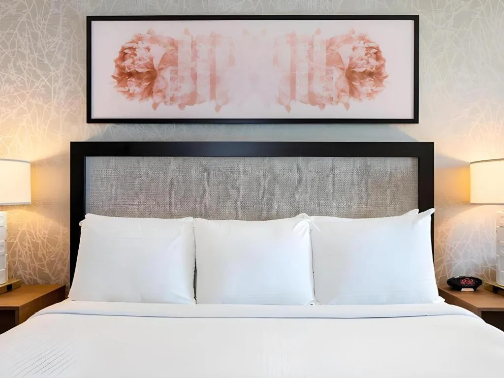 Bed in Cannery Casino and Hotel